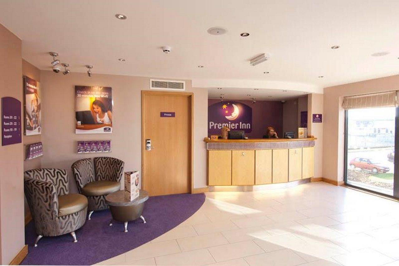 Premier Inn Newton Abbot Eksteriør billede